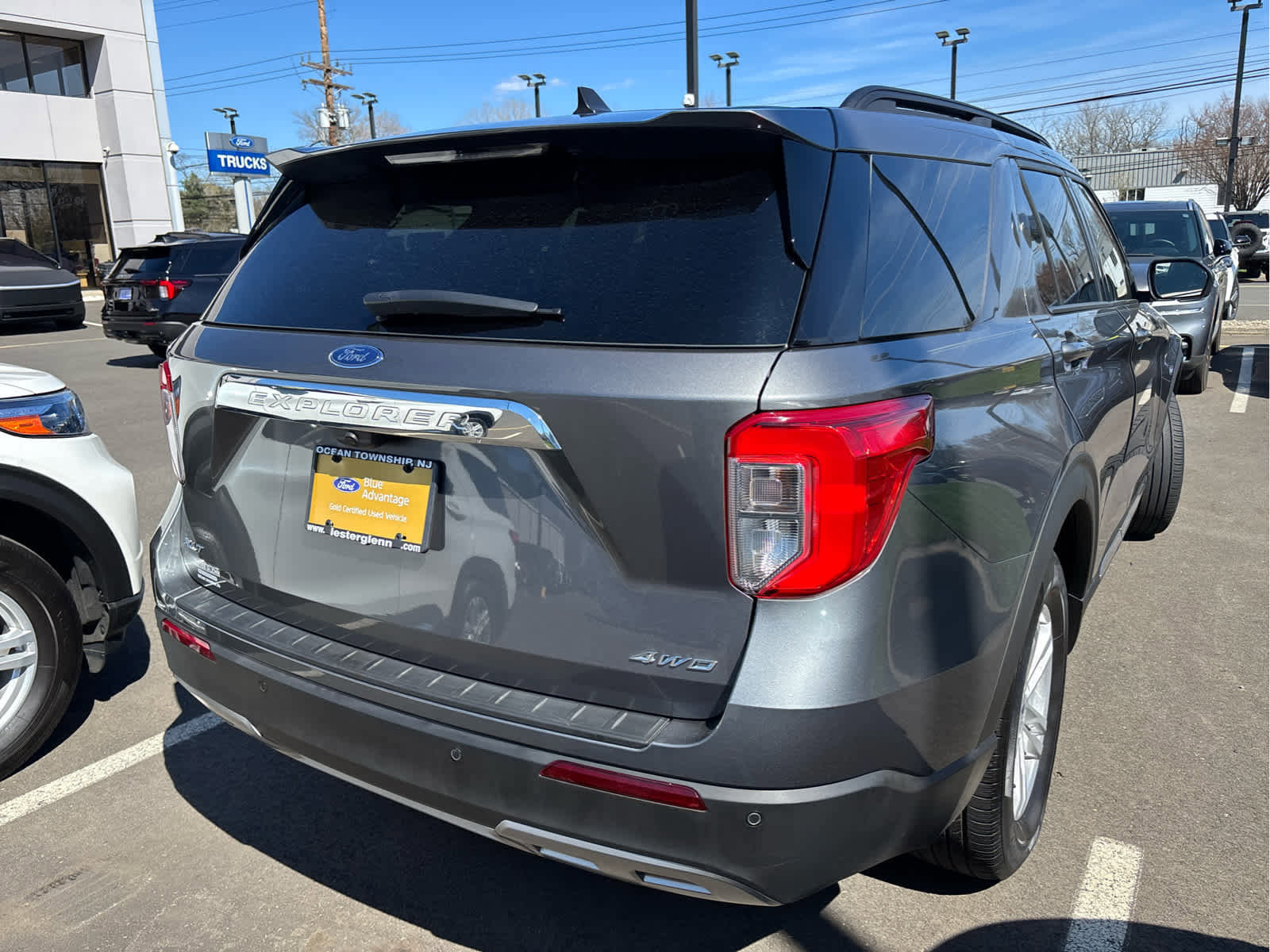 Certified 2023 Ford Explorer XLT w/ Equipment Group 202A image 4