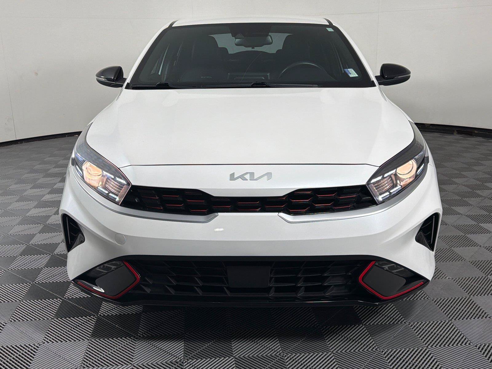 Used 2022 Kia Forte GT-Line w/ GT-Line Technology Package FWD image 2