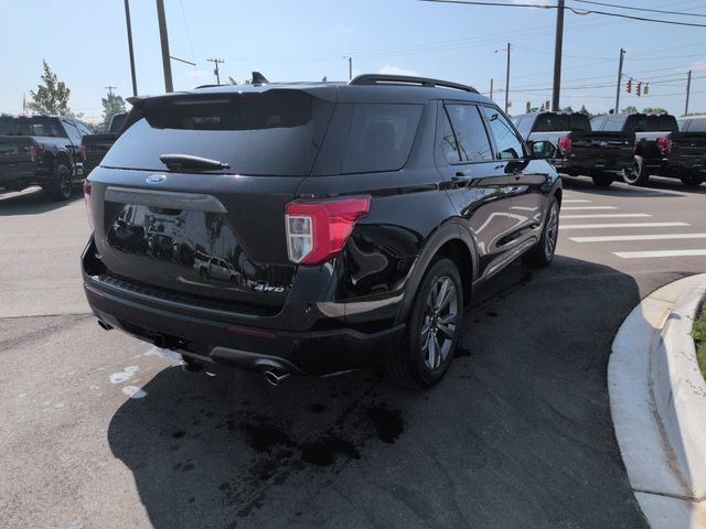 Certified 2023 Ford Explorer XLT w/ Equipment Group 202A AWD/4WD image 5