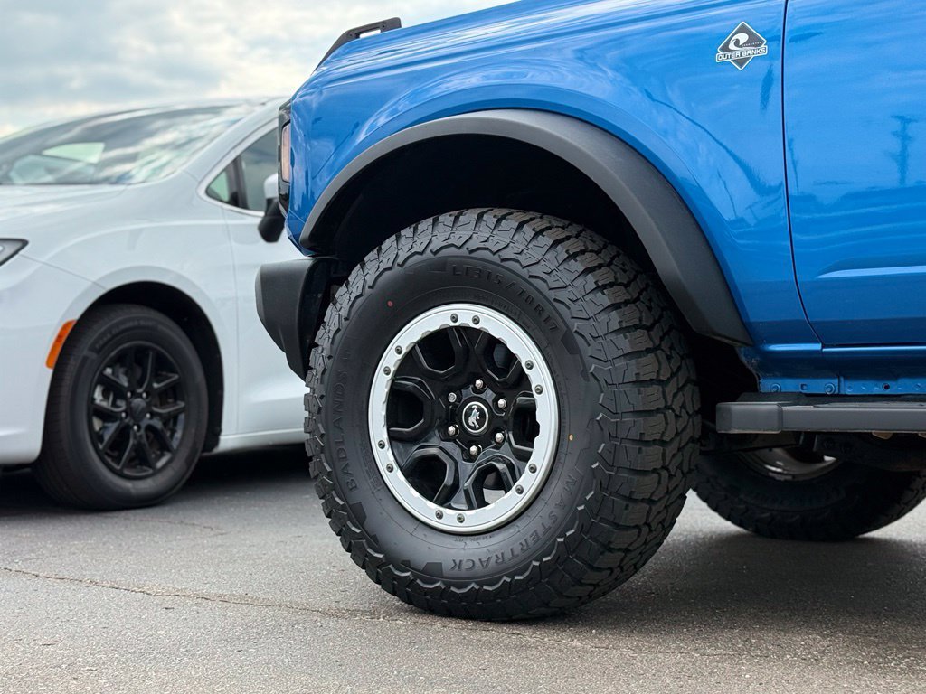 Certified 2023 Ford Bronco Outer Banks w/ Sasquatch Package AWD/4WD image 45
