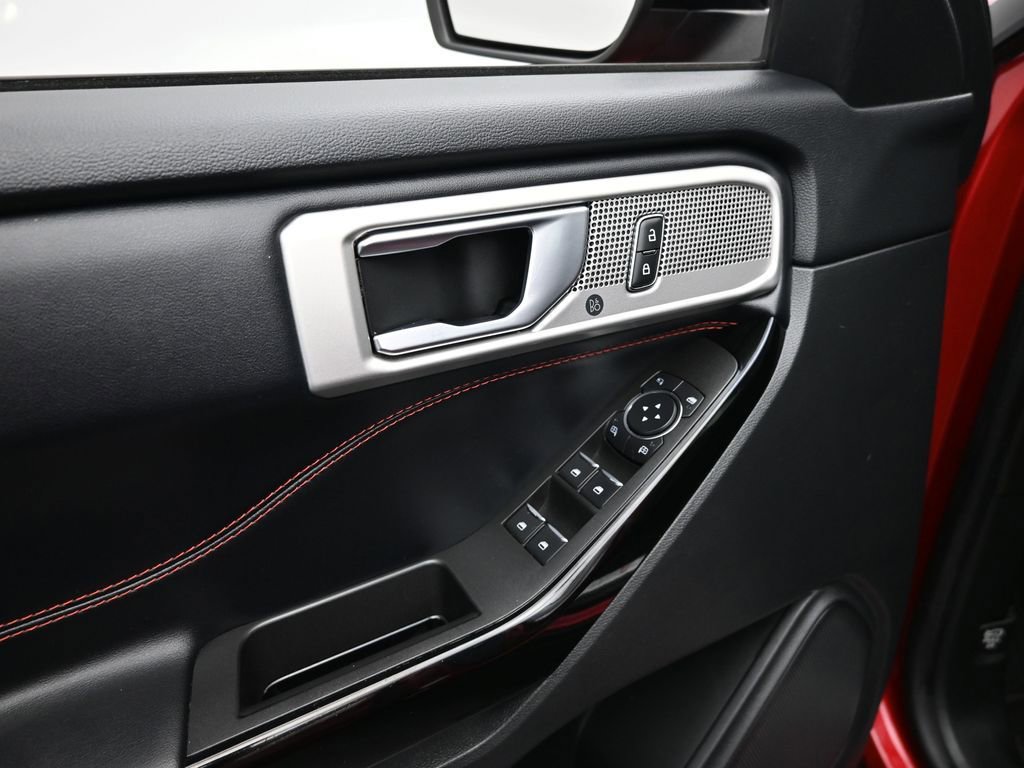 Certified 2022 Ford Explorer ST-Line w/ Class IV Trailer Tow Package image 11