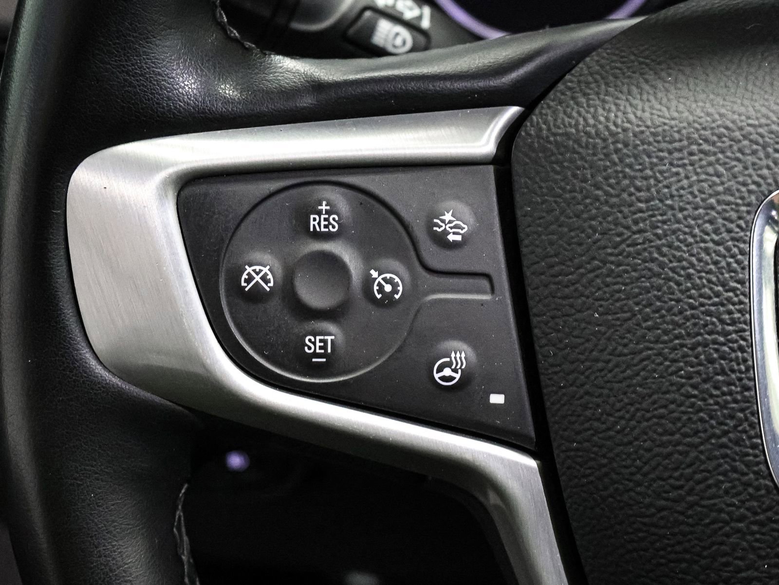 Used 2024 GMC Terrain SLT image 31