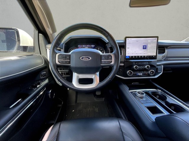 Certified 2023 Ford Expedition XLT RWD image 5