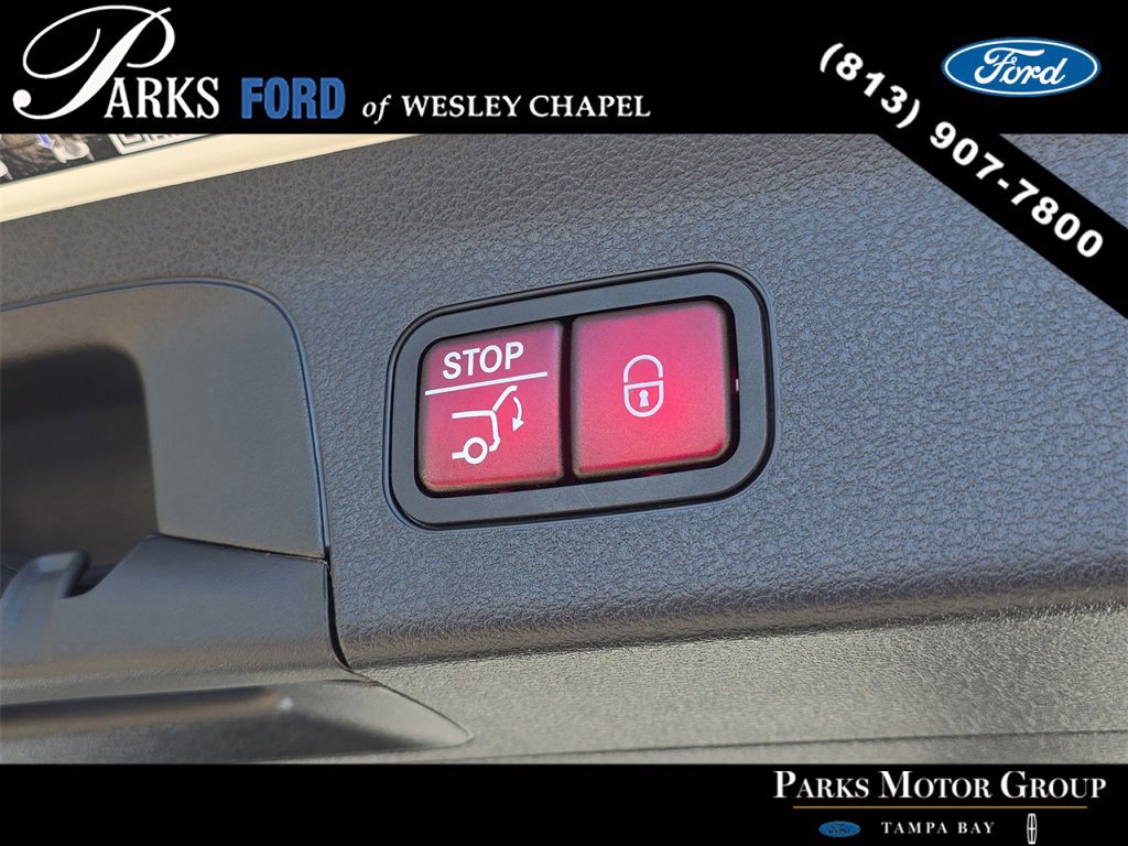 Used 2024 Mercedes-Benz GLS 450 4MATIC image 10