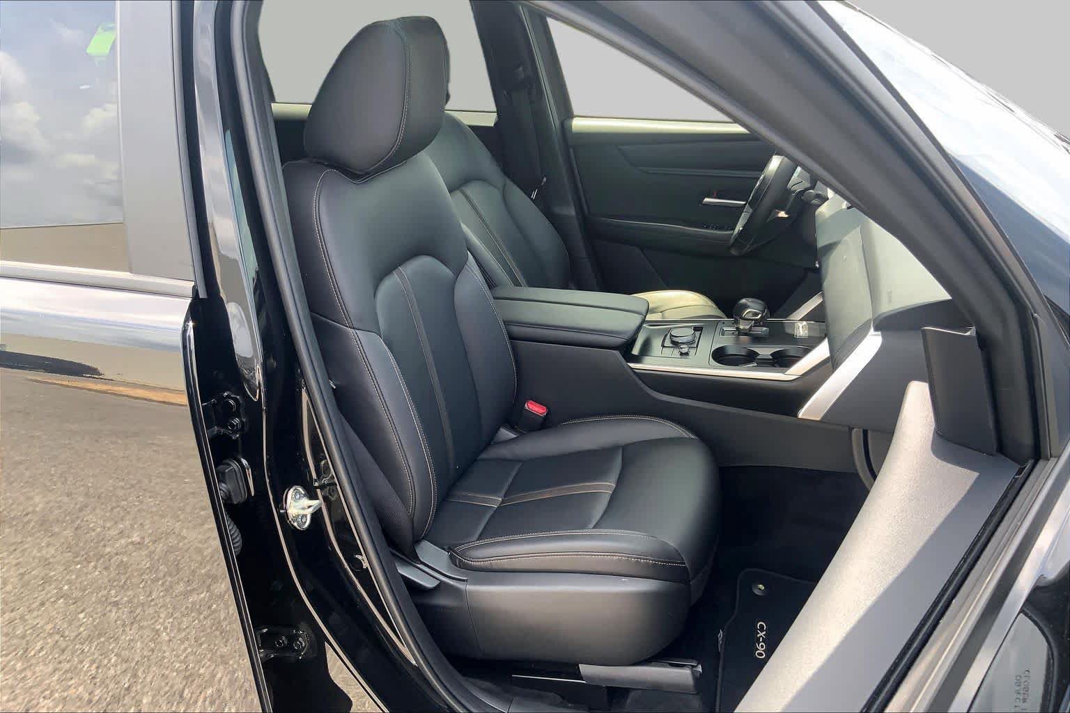 Used 2025 MAZDA CX-90 3.3 Turbo w/ Select Package AWD/4WD image 9