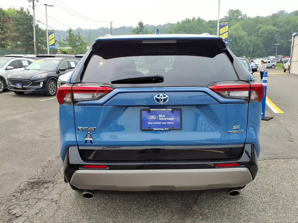 Used 2022 Toyota RAV4 SE w/ Convenience Package AWD/4WD image 5