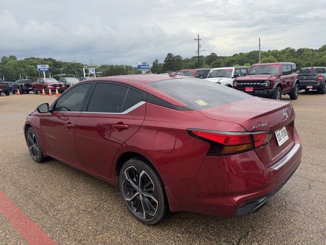 Used 2023 Nissan Altima 2.5 SR w/ SR Premium Package AWD/4WD image 9