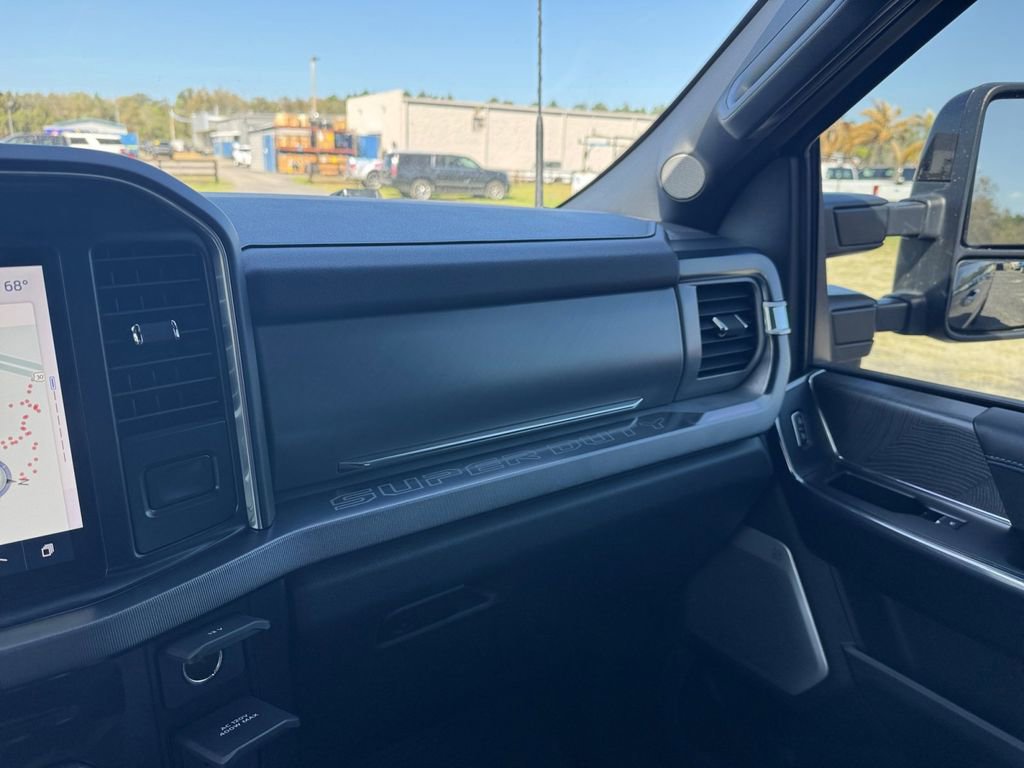 Certified 2025 Ford F350 Platinum w/ Tremor Off-Road Package AWD/4WD image 39