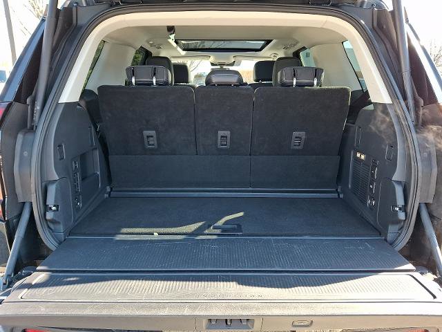 Certified 2025 Ford Expedition Platinum image 30