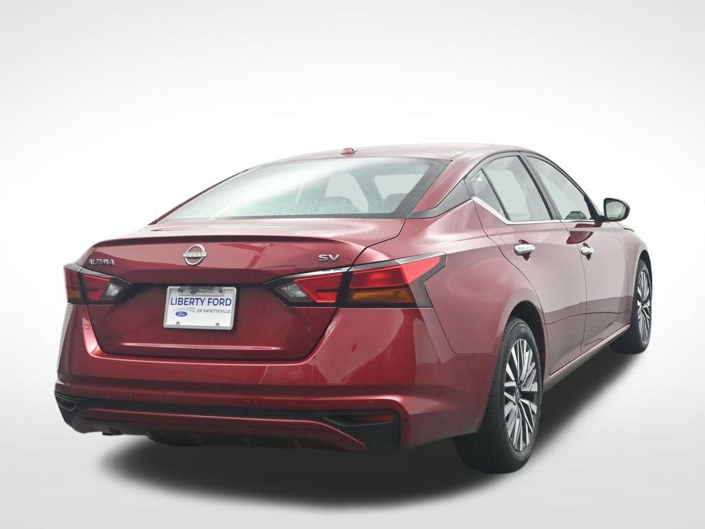Used 2024 Nissan Altima 2.5 SV FWD image 7