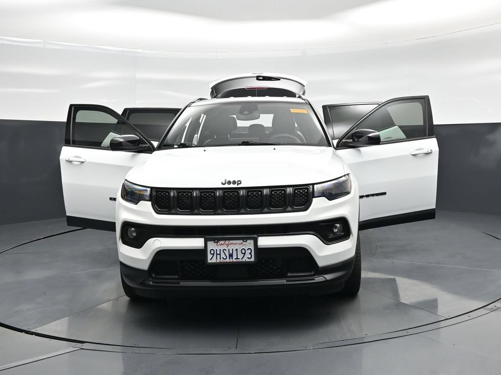 Used 2023 Jeep Compass Latitude AWD/4WD image 27