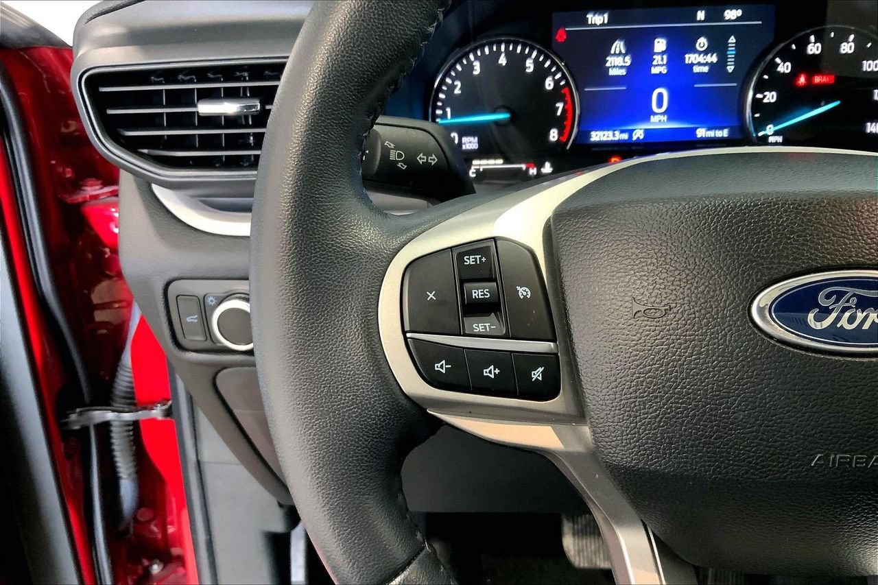 Certified 2023 Ford Explorer XLT RWD image 21