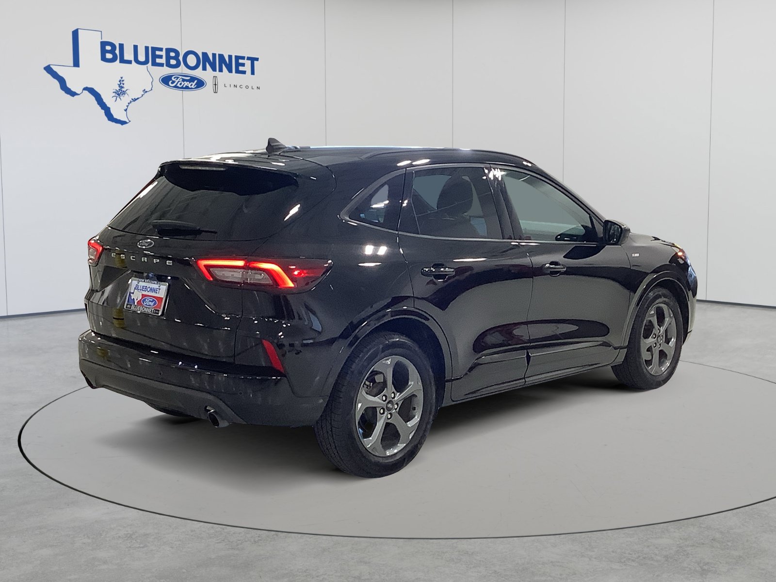 Certified 2023 Ford Escape ST-Line w/ Tech Pack #1 FWD image 5