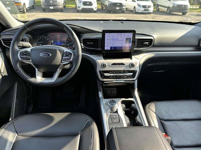 Certified 2022 Ford Explorer XLT w/ Equipment Group 202A AWD/4WD image 19