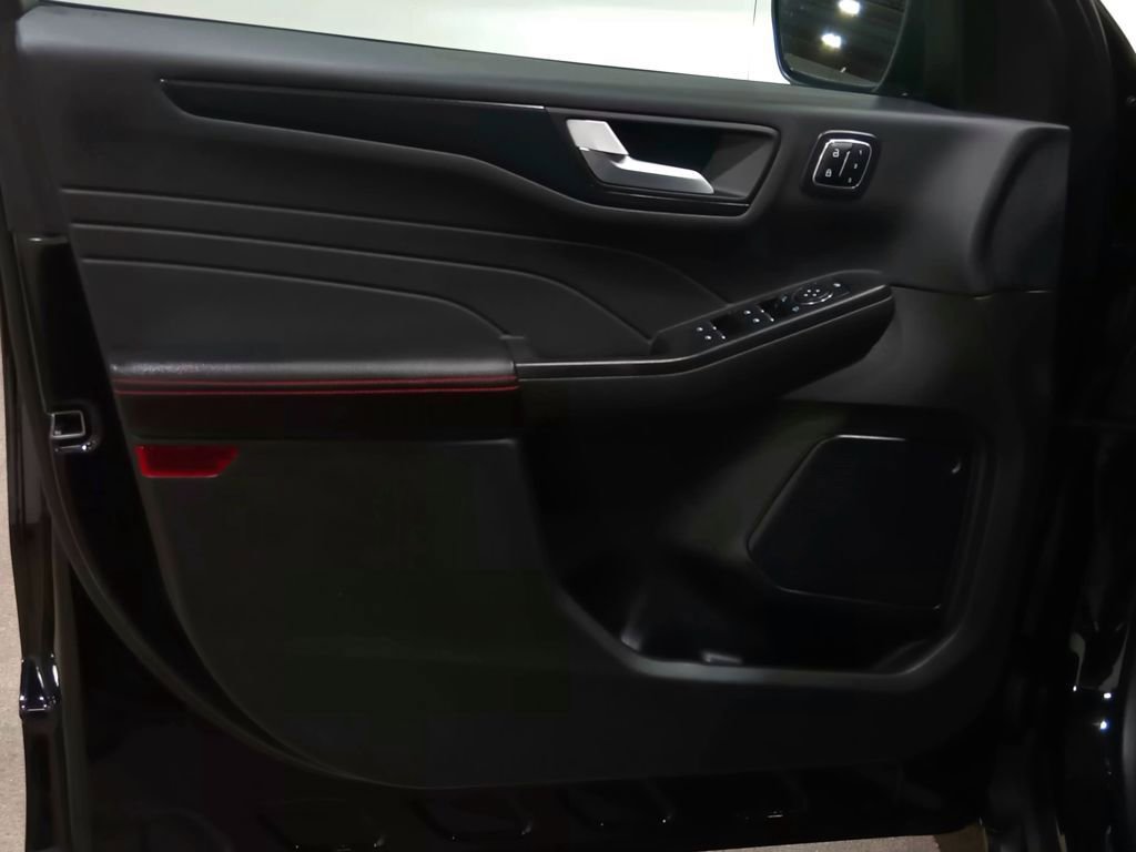 Certified 2023 Ford Escape ST-Line Elite image 17