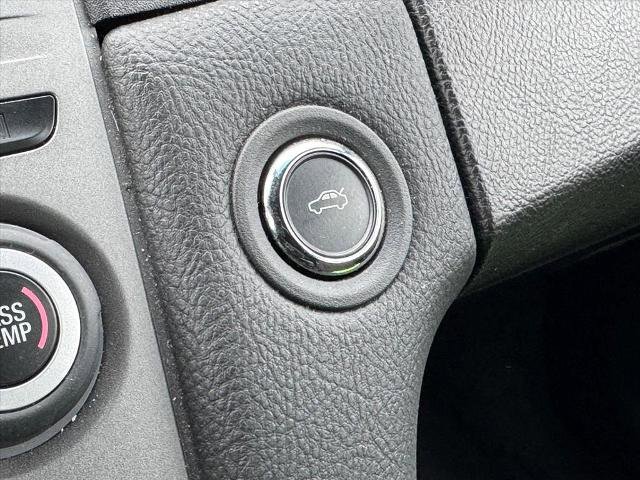 Certified 2019 Ford Taurus SEL image 23