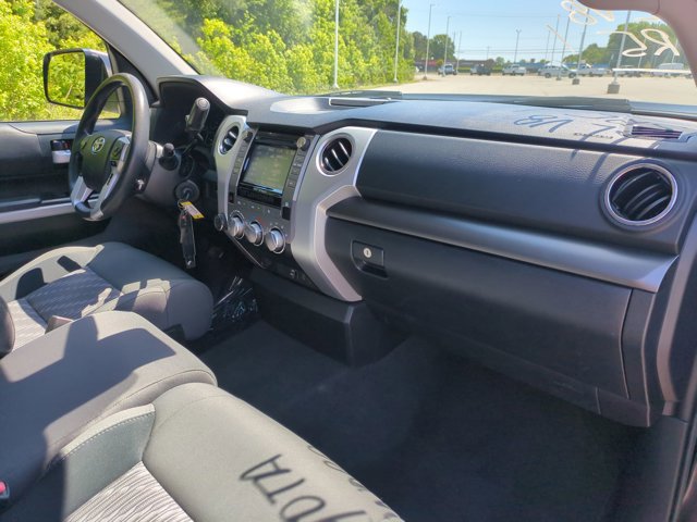 Used 2018 Toyota Tundra SR5 AWD/4WD image 33