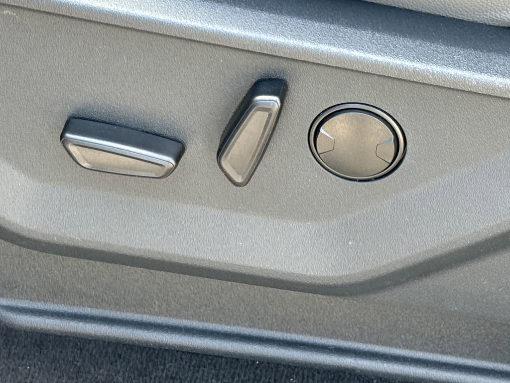 Certified 2025 Ford Expedition Active image 24