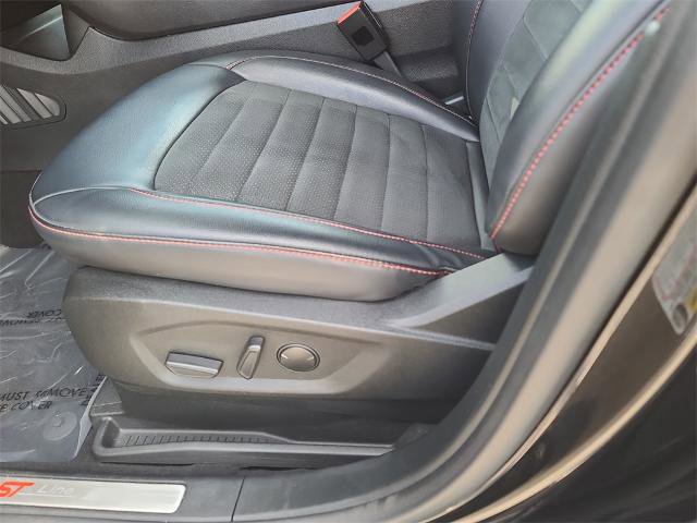 Certified 2022 Ford Edge ST-Line image 16