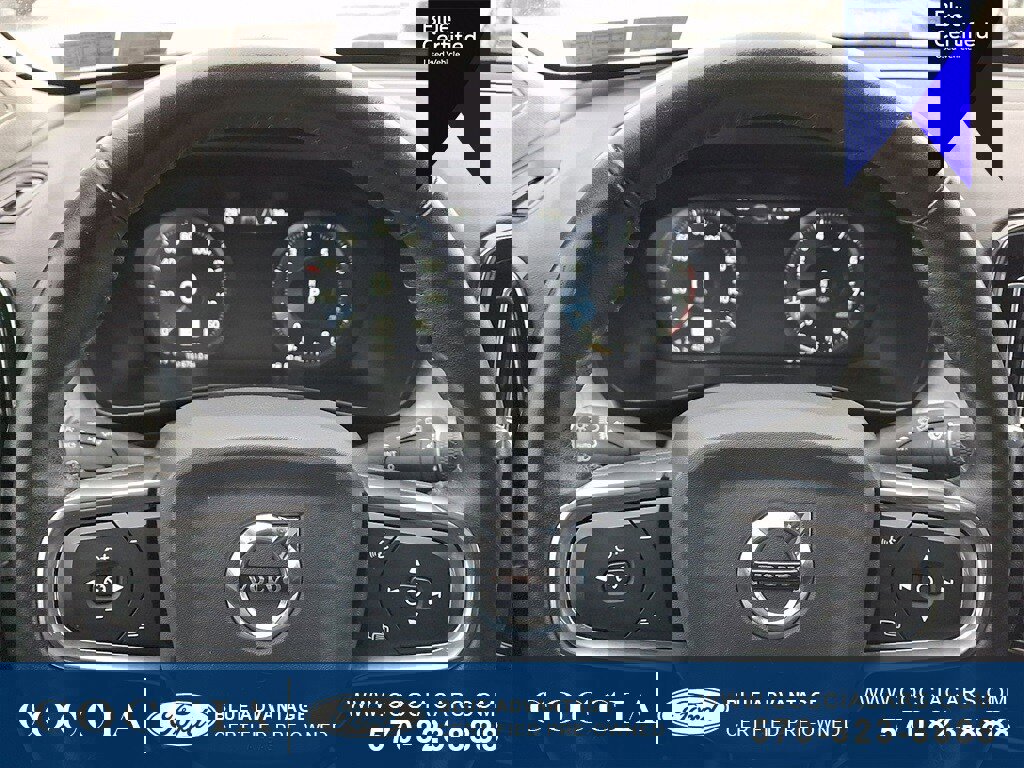 Used 2020 Volvo XC40 T5 Momentum w/ Protection Package Premier image 19