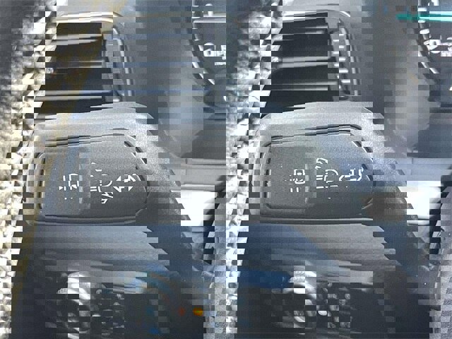 Certified 2022 Ford Explorer XLT w/ Equipment Group 202A image 32