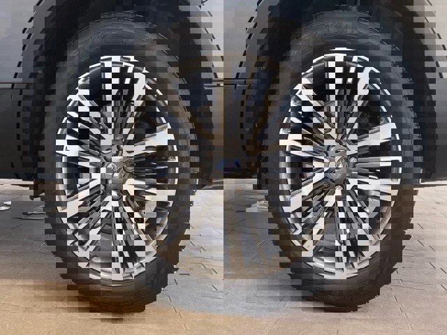 Certified 2019 Ford Explorer Platinum image 27