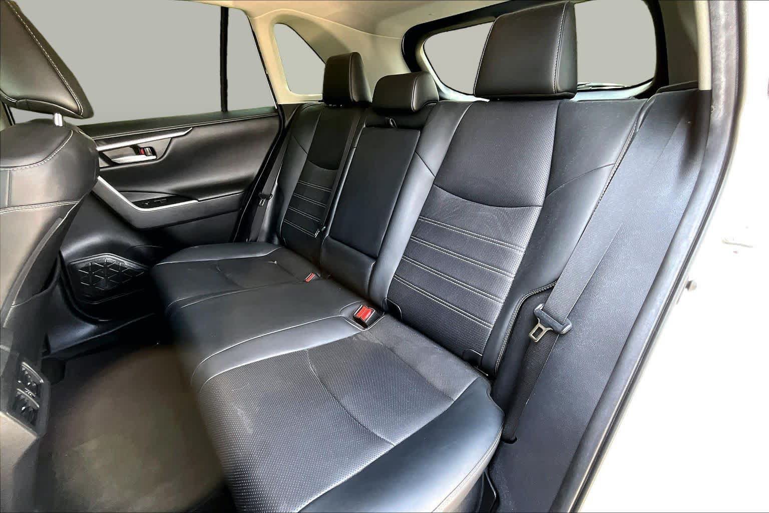 Used 2020 Toyota RAV4 Limited w/ Limited Grade Weather Package AWD/4WD image 21