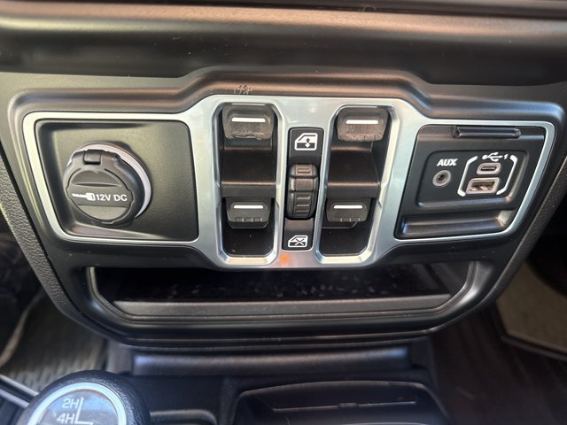 Used 2021 Jeep Gladiator Sport AWD/4WD image 22