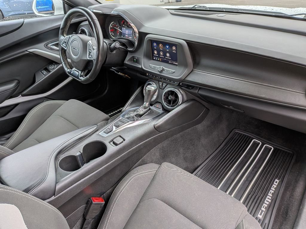 Used 2020 Chevrolet Camaro LT w/ RS Package image 15