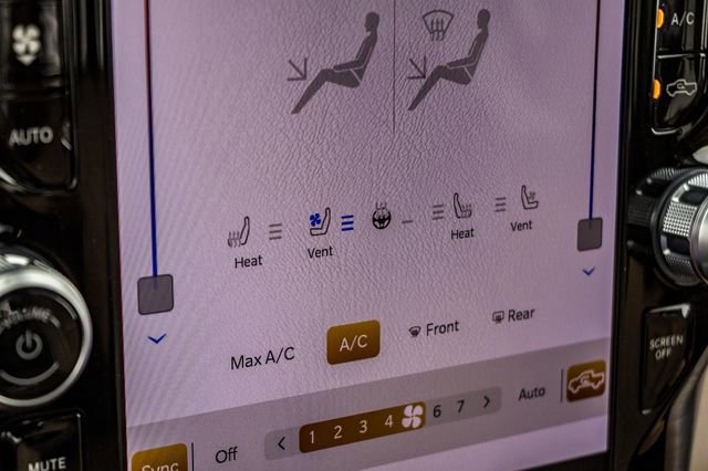 Used 2024 RAM 3500 Limited image 39