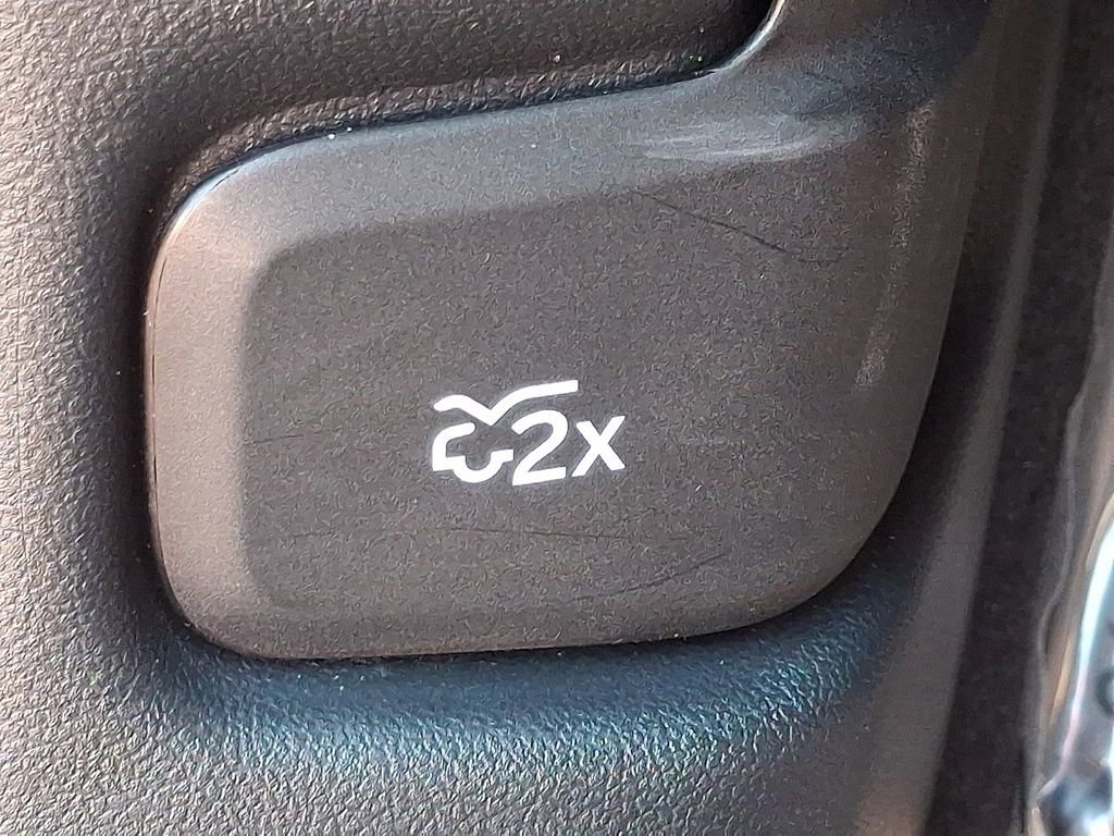 Certified 2025 Ford Escape ST-Line w/ Tech Pack #1 AWD/4WD image 25