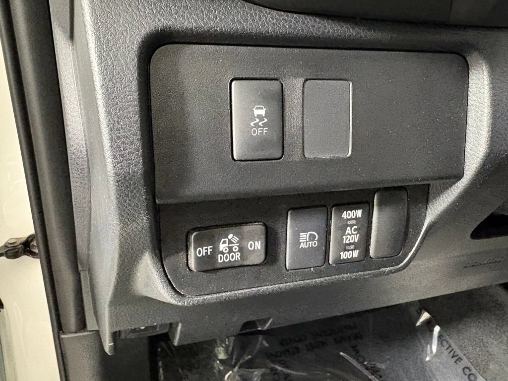Used 2021 Toyota Tacoma TRD Sport w/ Technology Package AWD/4WD image 14