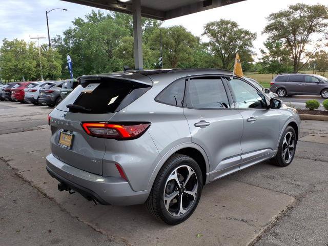 Certified 2023 Ford Escape ST-Line Select w/ Tech Pack #2 AWD/4WD image 3