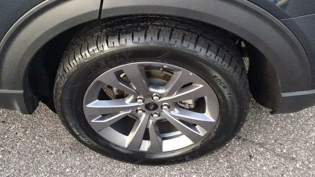 Certified 2022 Ford Explorer XLT w/ Equipment Group 202A image 15