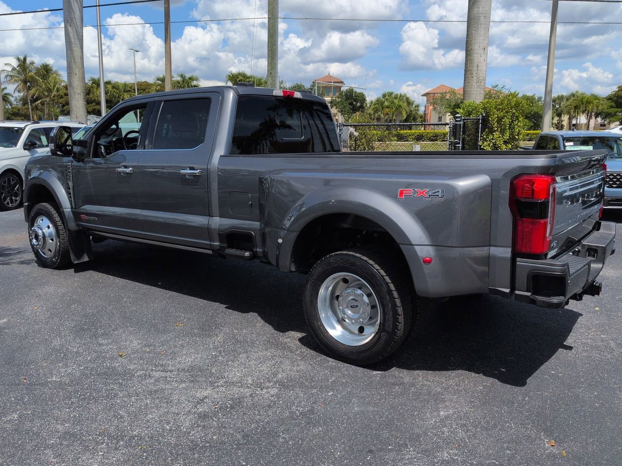 Certified 2024 Ford F450 Platinum w/ FX4 Off-Road Package AWD/4WD image 5
