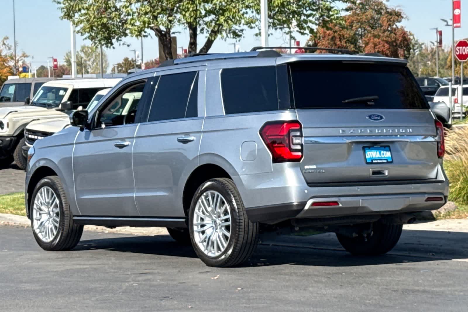 Certified 2024 Ford Expedition Limited AWD/4WD image 6