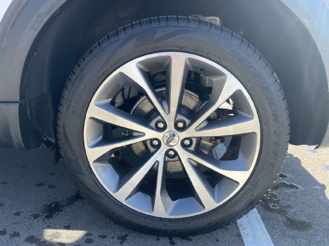 Certified 2025 Ford Explorer Platinum w/ Ultimate Package AWD/4WD image 11