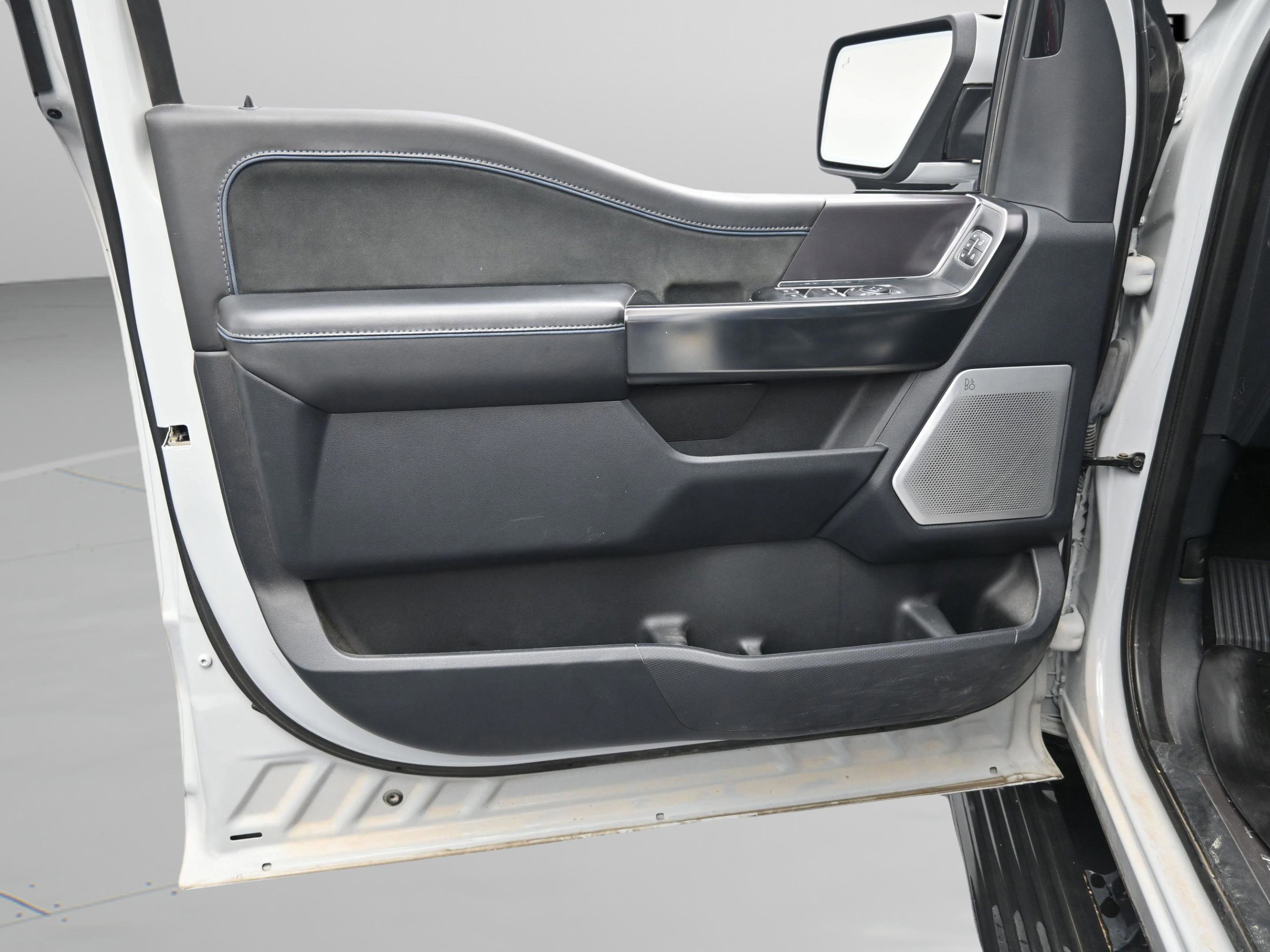 Certified 2024 Ford F150 Platinum w/ Equipment Group 702A High image 36