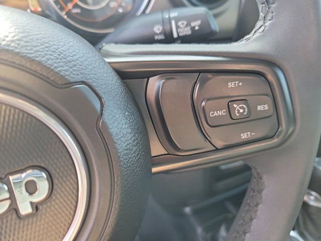 Used 2023 Jeep Gladiator Willys image 29