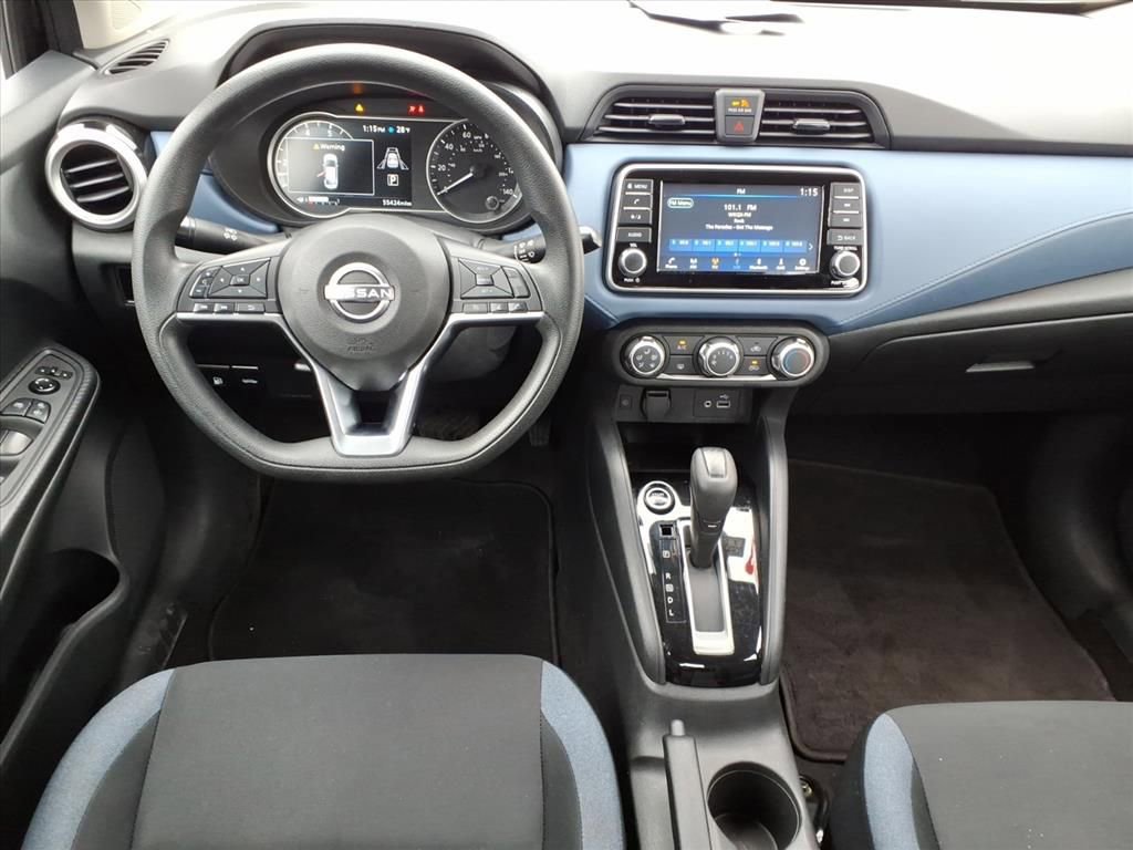 Used 2023 Nissan Versa SV image 9