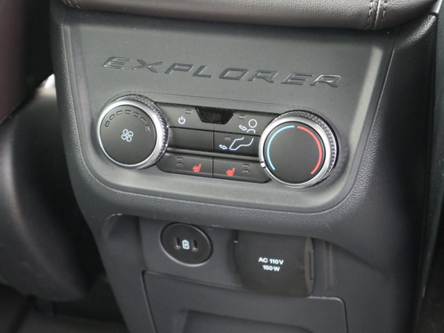 Certified 2025 Ford Explorer Platinum w/ Ultimate Package image 40