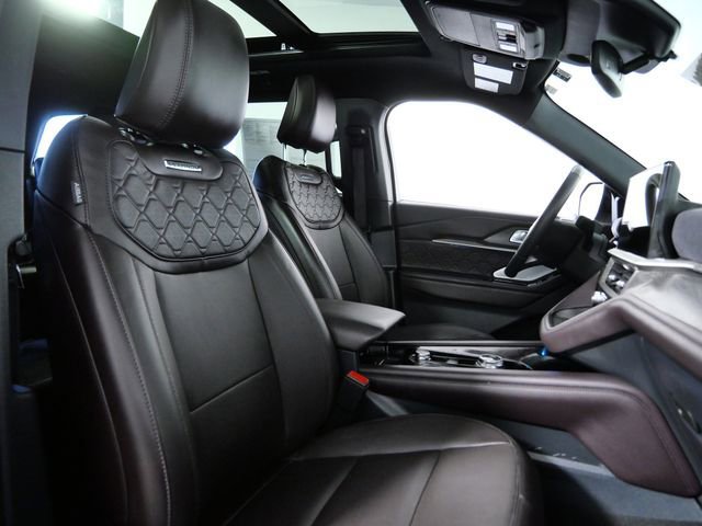 Certified 2025 Ford Explorer Platinum w/ LUX Leather Package image 12