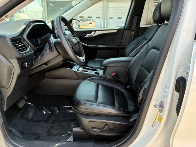 Certified 2023 Ford Escape Platinum AWD/4WD image 7