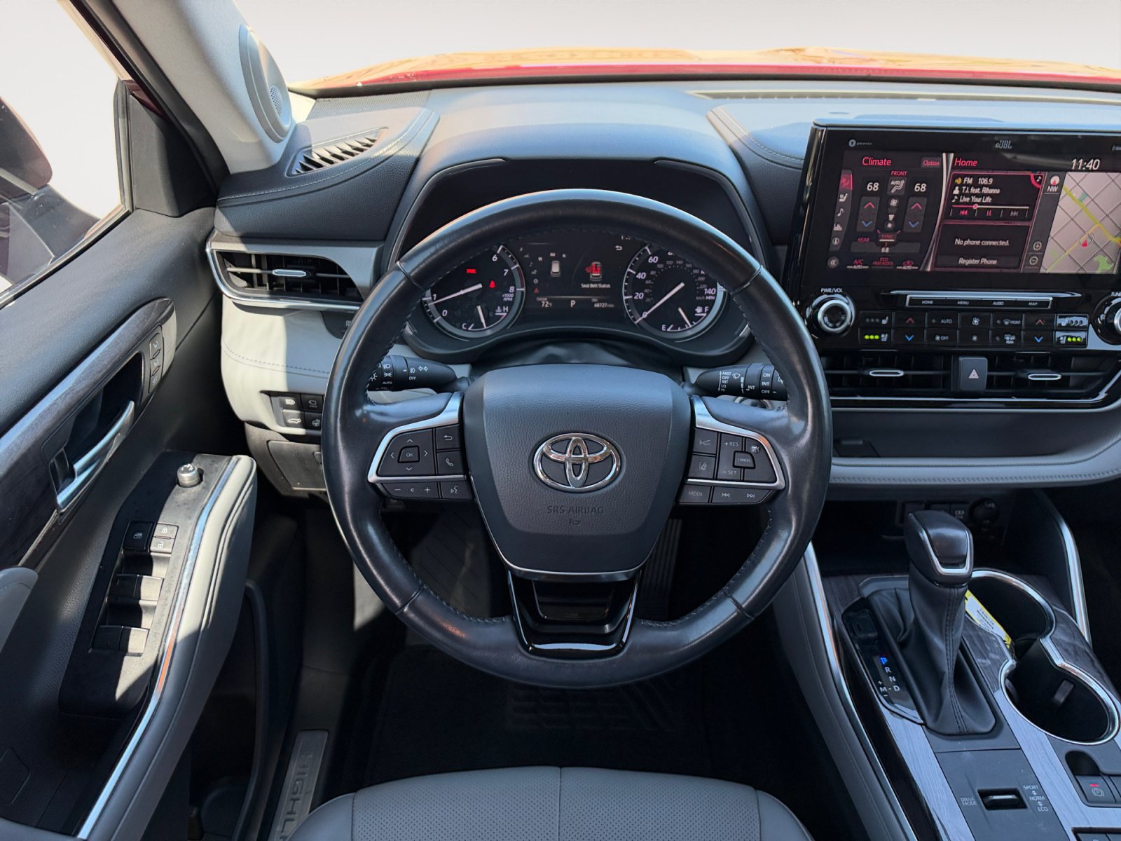 Used 2021 Toyota Highlander Limited FWD image 12