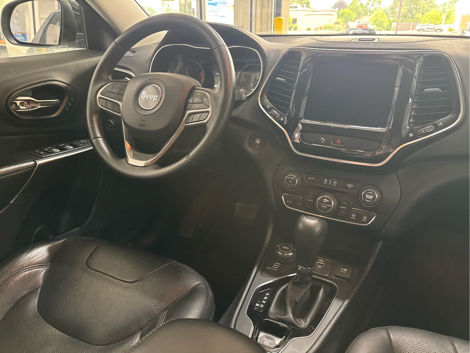 Used 2020 Jeep Cherokee Limited AWD/4WD image 16