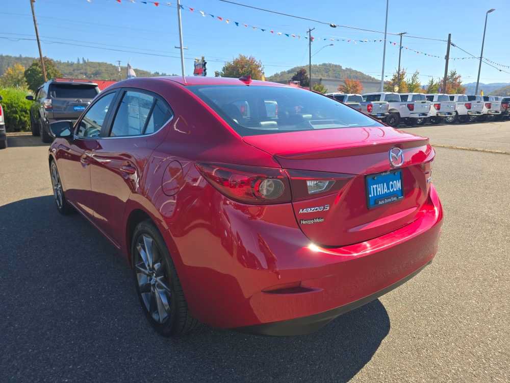 Used 2018 MAZDA MAZDA3 Touring FWD image 3