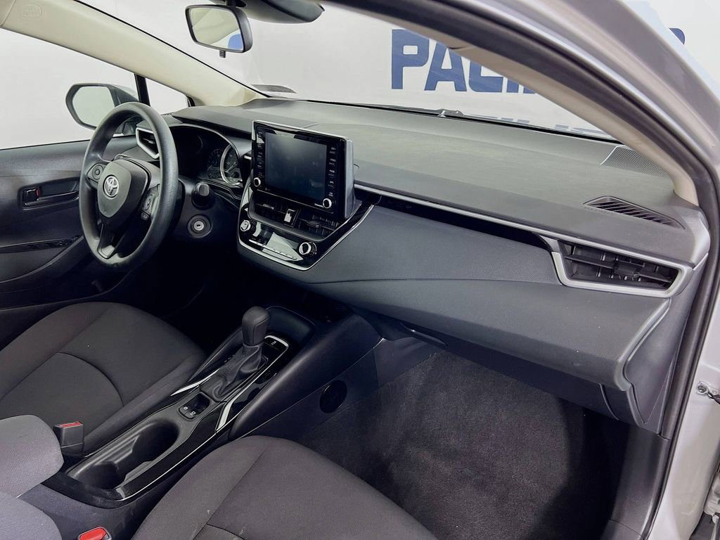 Used 2022 Toyota Corolla LE image 27