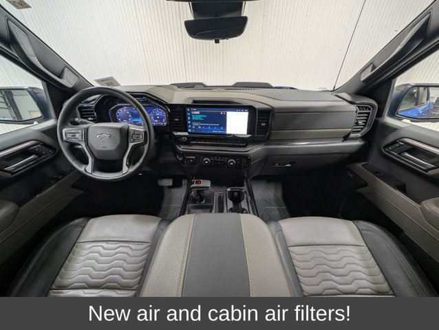 Used 2025 Chevrolet Silverado 1500 ZR2 w/ Technology Package AWD/4WD image 2