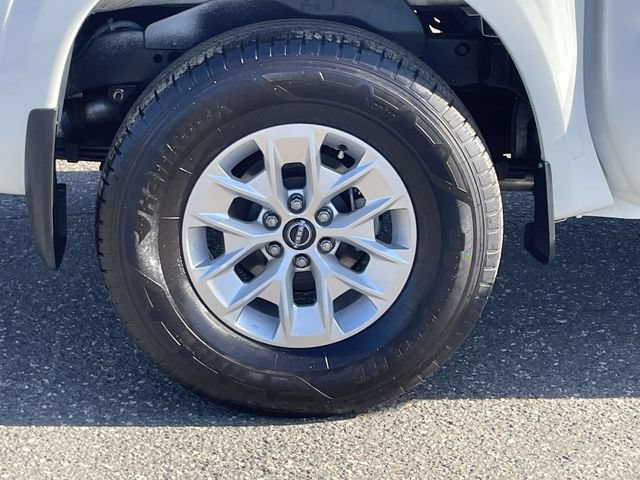 Used 2024 Nissan Frontier SV RWD image 7