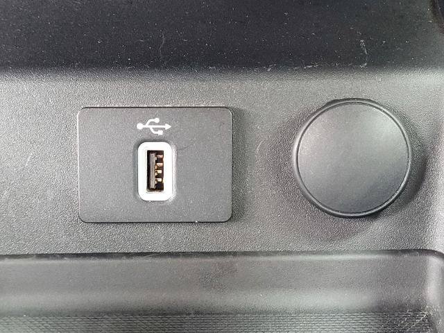 Certified 2018 Ford Fusion SE w/ Equipment Group 201A FWD image 13